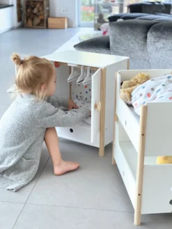 Puppenschrank „Little Button“